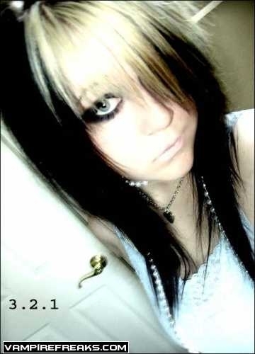 emo_girl.jpg